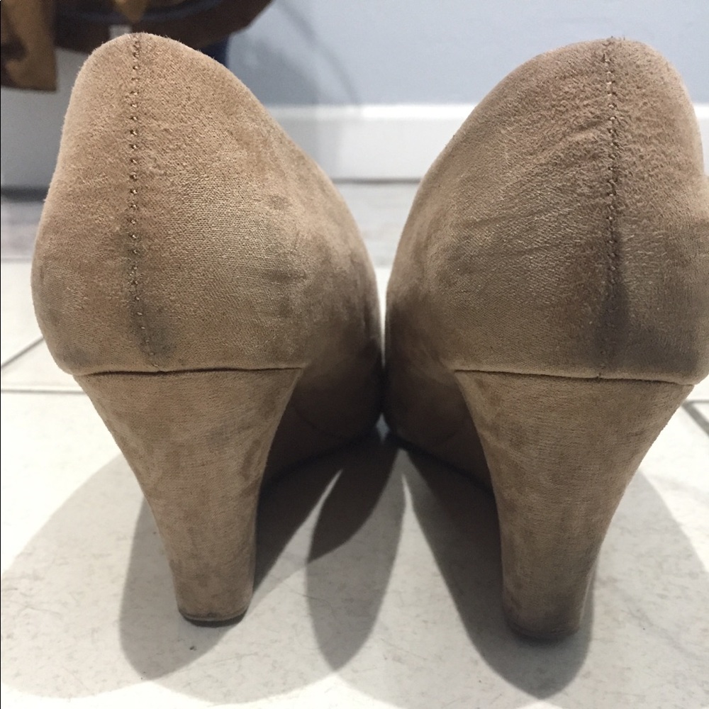 Nude Wedges - Picture 4 of 5